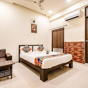 Fabhotel Maher Inn
